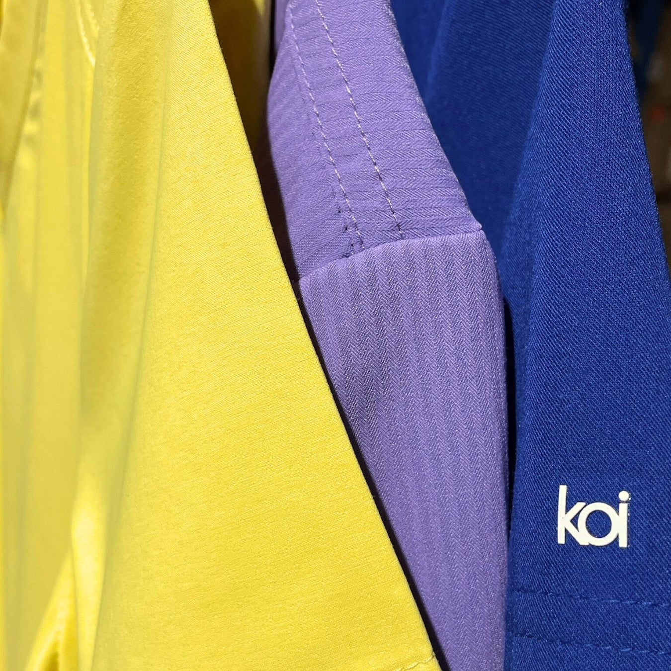 Cómo cuidar correctamente tus uniformes sanitarios (Consejos para alargar su vida útil)