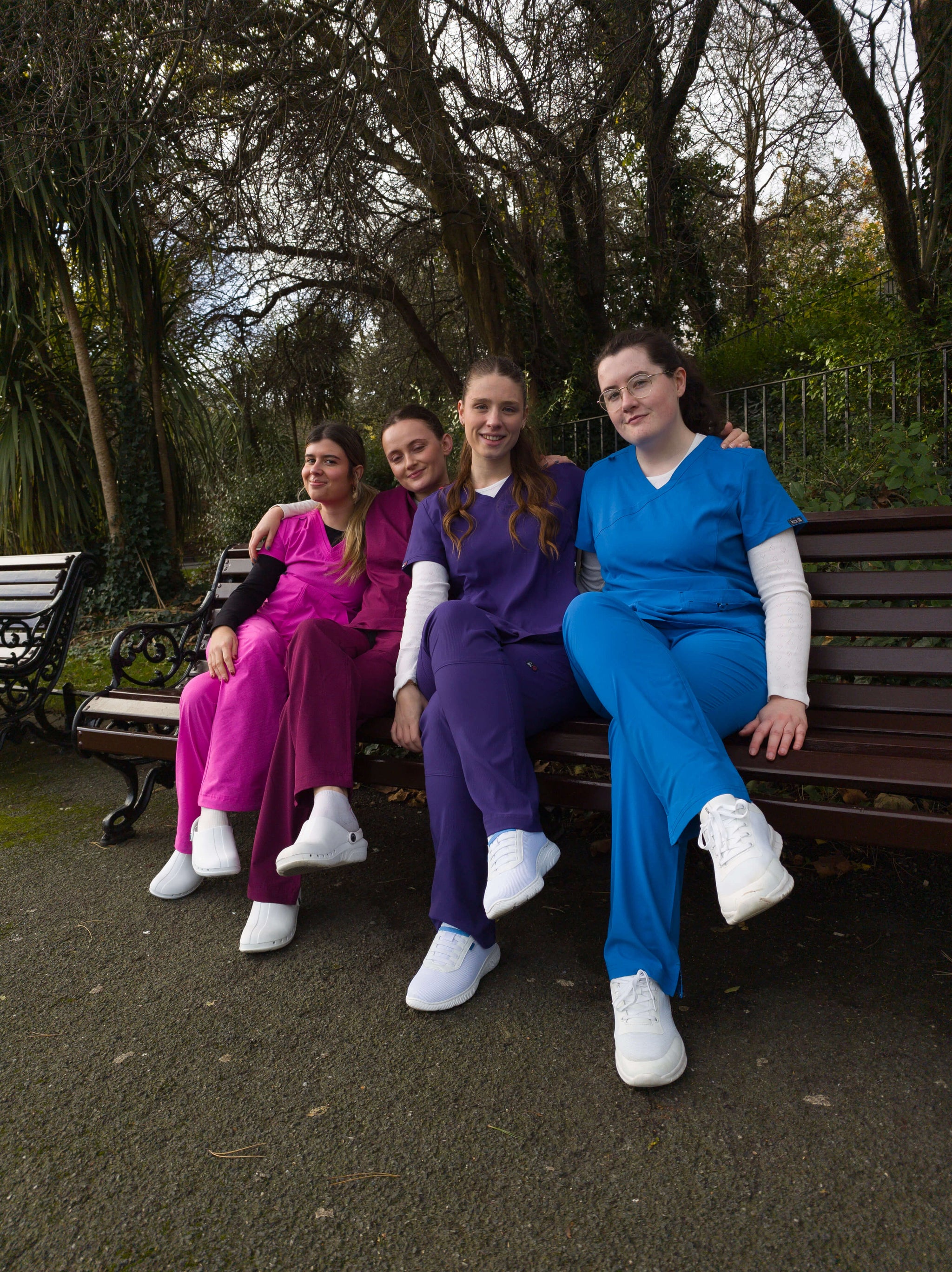 Pflegebekleidung im Pflegeheim: Das richtige Gleichgewicht finden