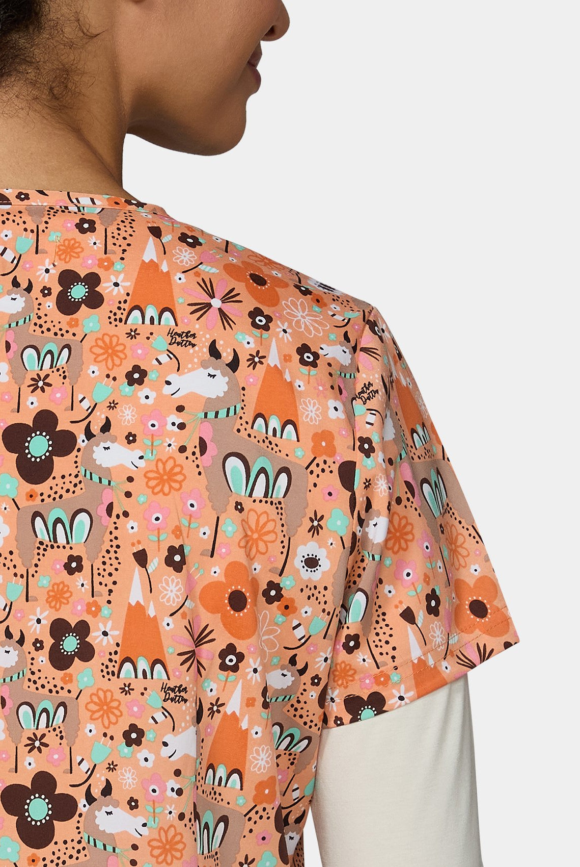 Women's Koi Basics Leslie Scrub Top in Lovely Lamas