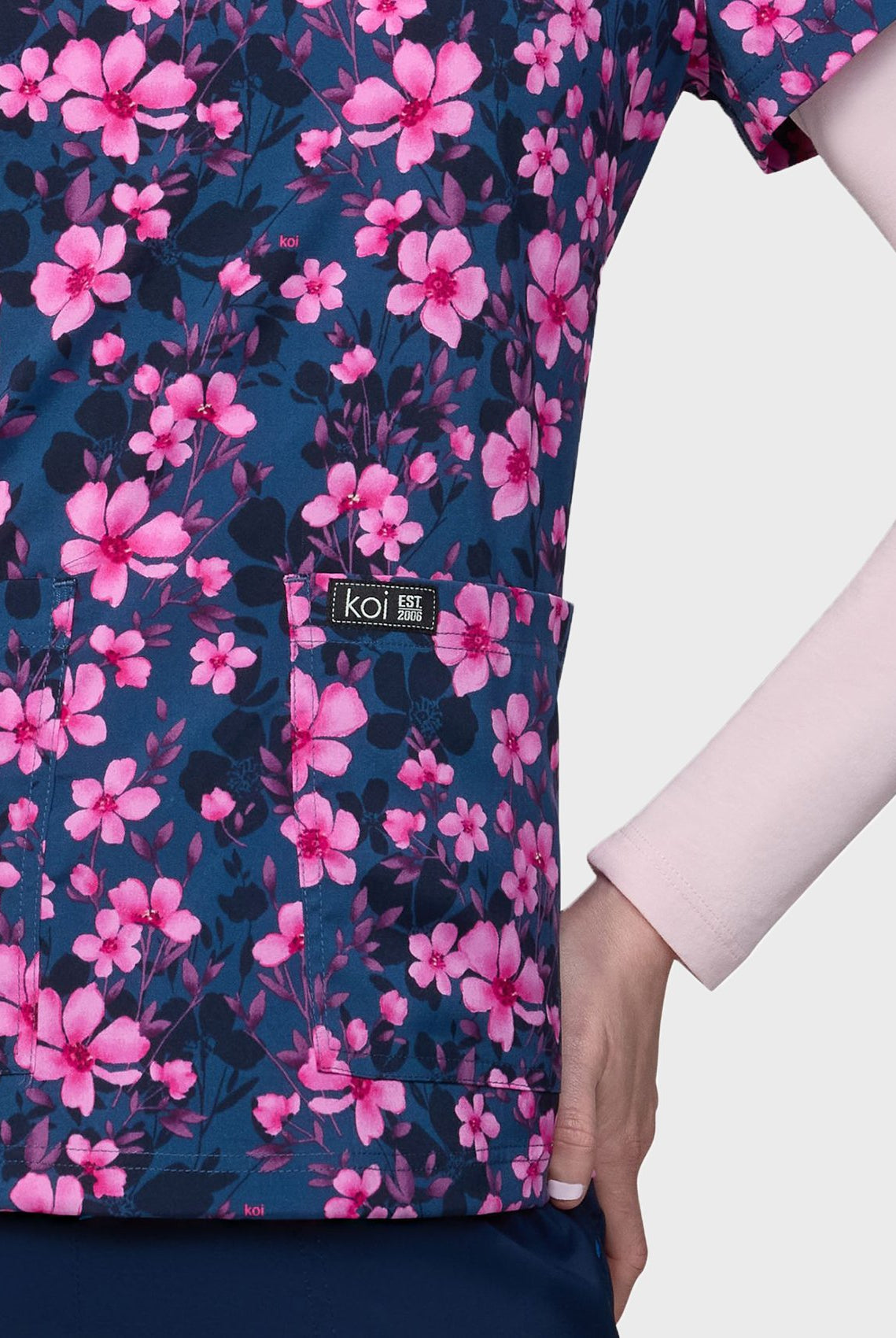 womens-scrub-top-koi-basics-leslie-petals-and-bloom-2