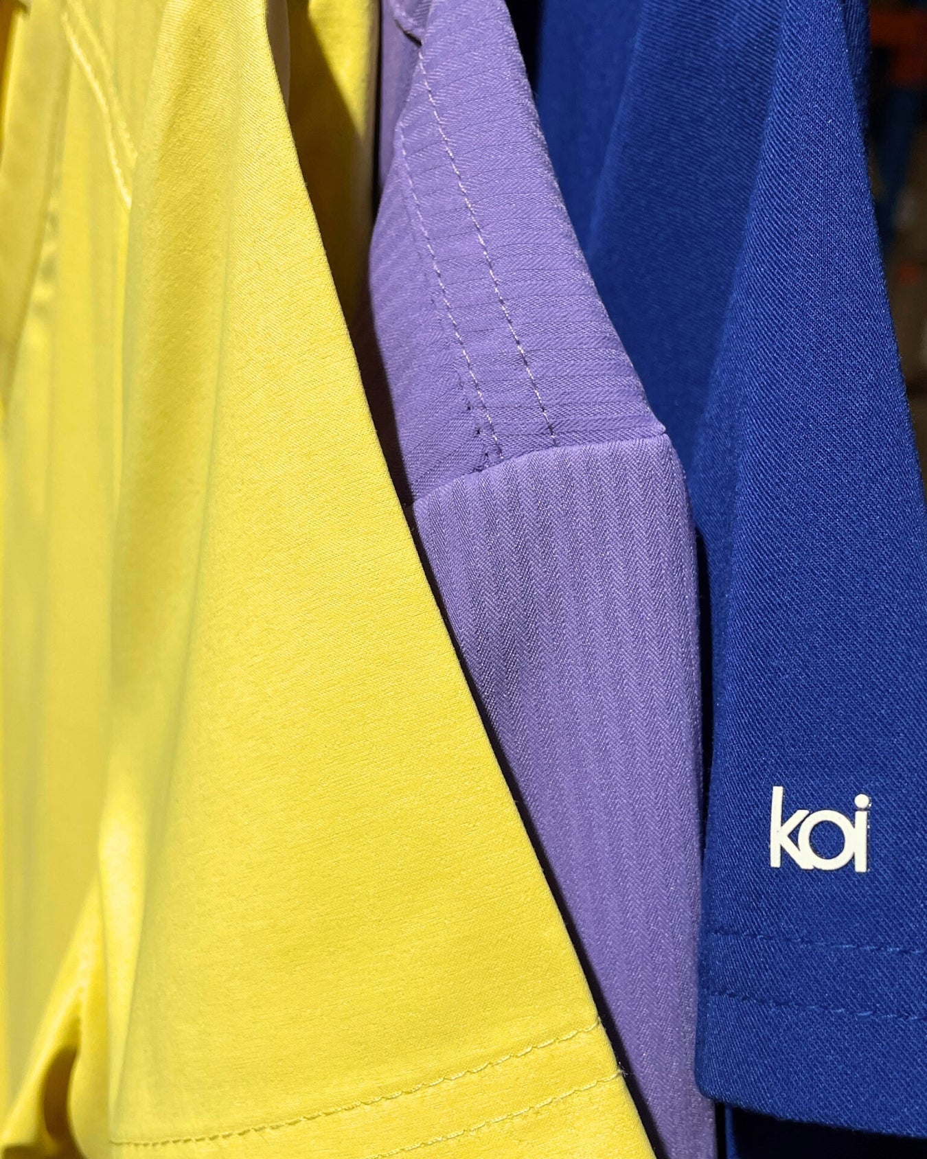 Cómo cuidar correctamente tus uniformes sanitarios (Consejos para alargar su vida útil)