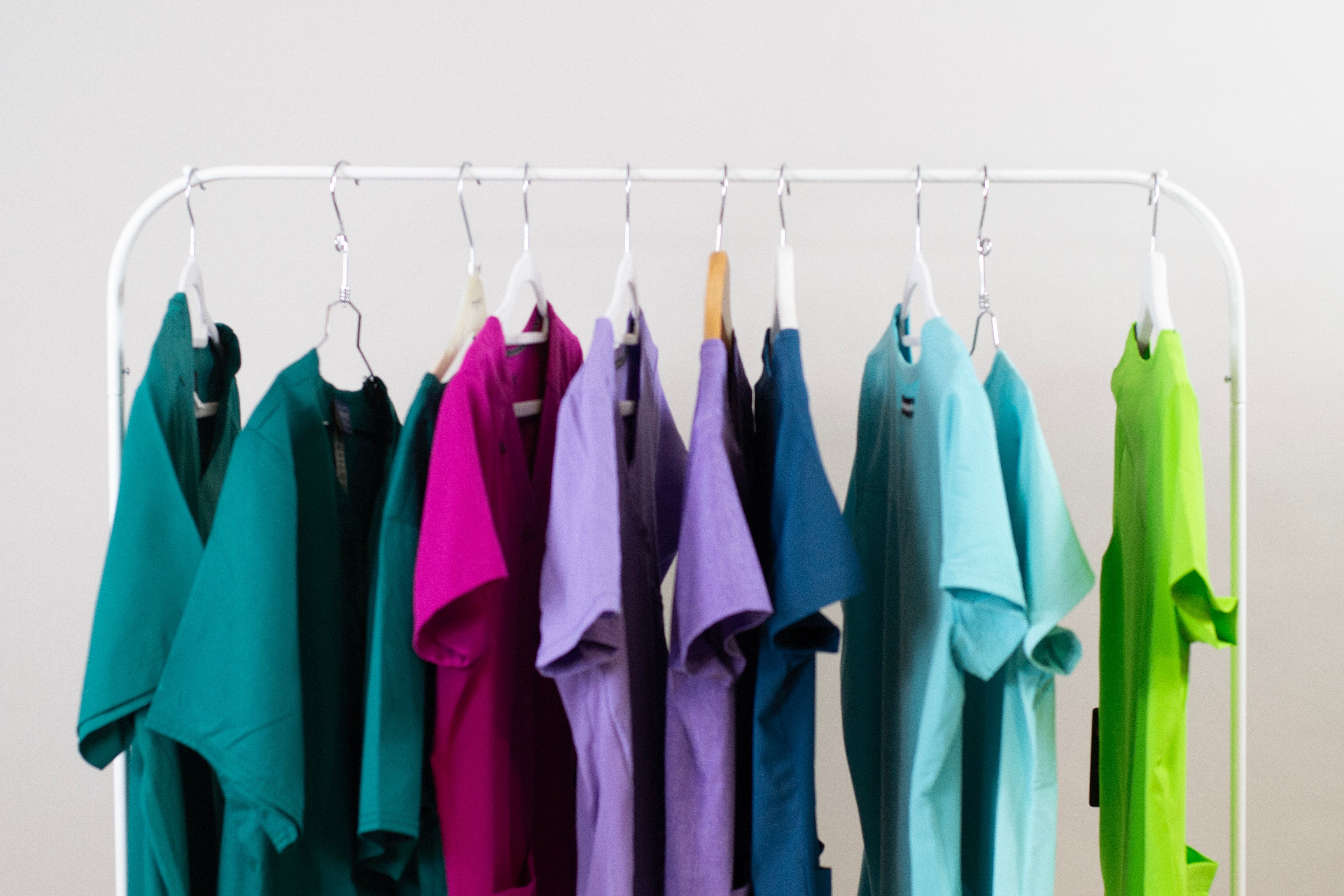 Warum farbige medizinische Uniformen immer mehr an Bedeutung gewinnen