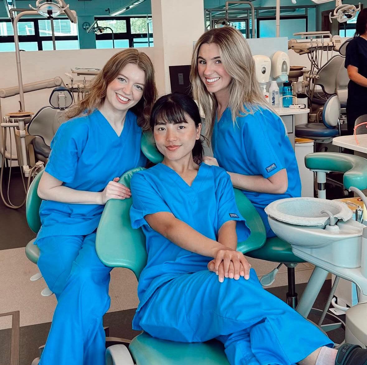 Los beneficios de los Uniformes Dentales cómodos